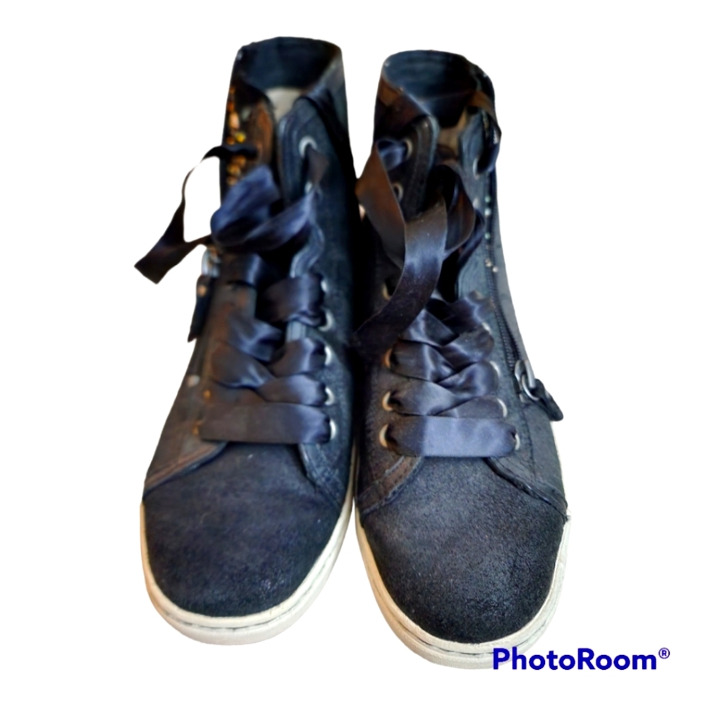 Ugg low/high tops